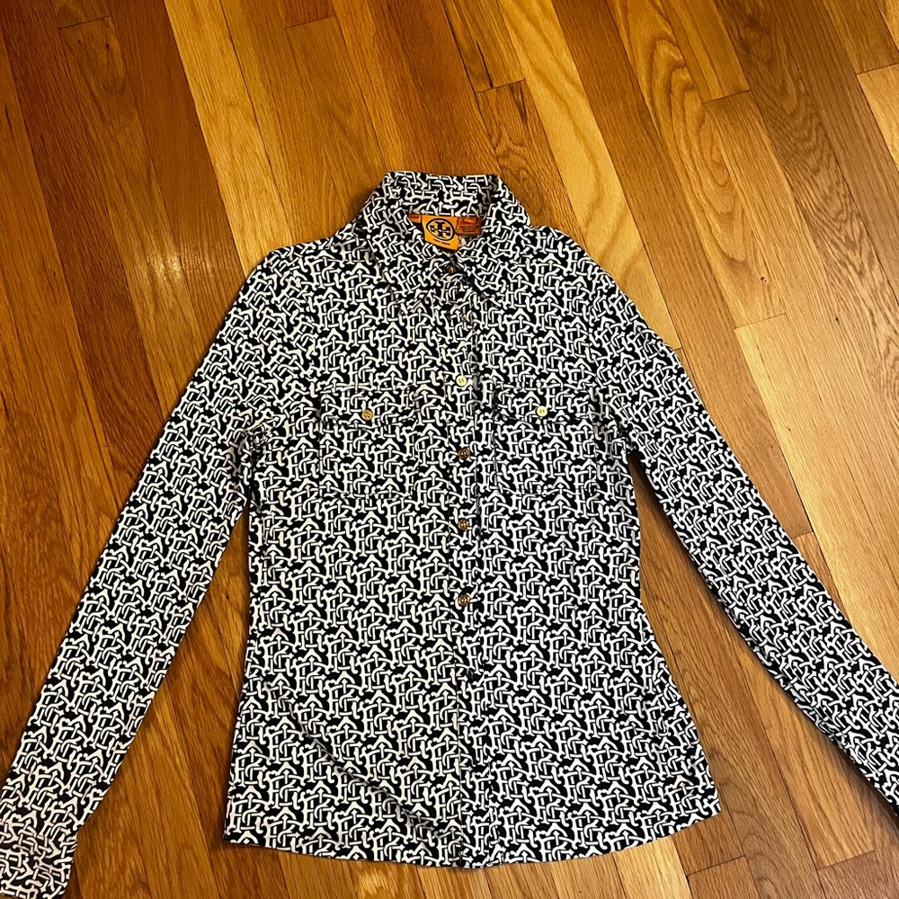 Tory Burch Black & White Logo-Print Button-Down Shirt